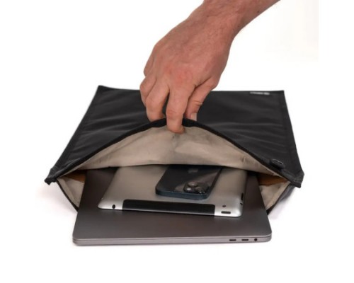 Екрануючий чохол для ноутбука 16" Mission Darkness NeoLok Faraday Bag